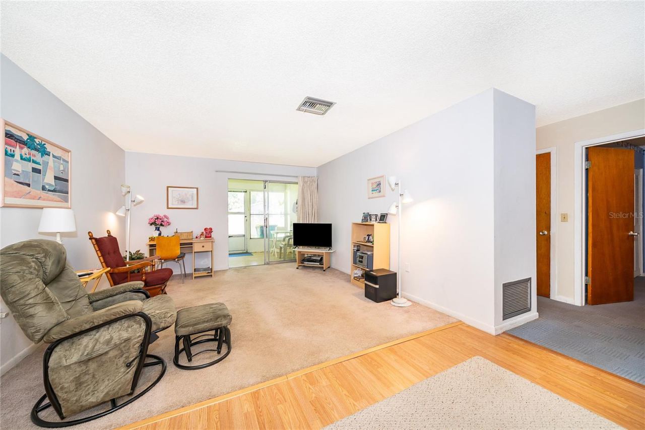 Photo 5 of 6 Villa Villar Ct #60, Deland, FL 32724