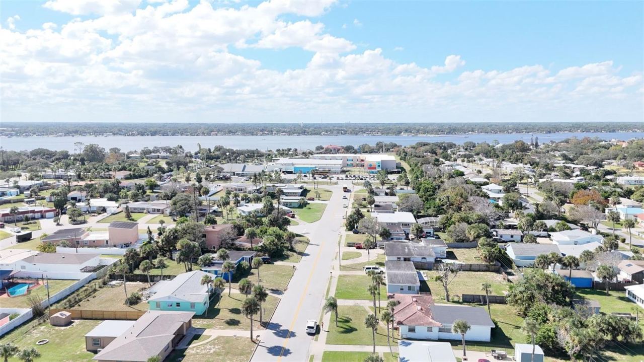 Photo 5 of 1259 Bel Aire Dr, Daytona Beach, FL 32118