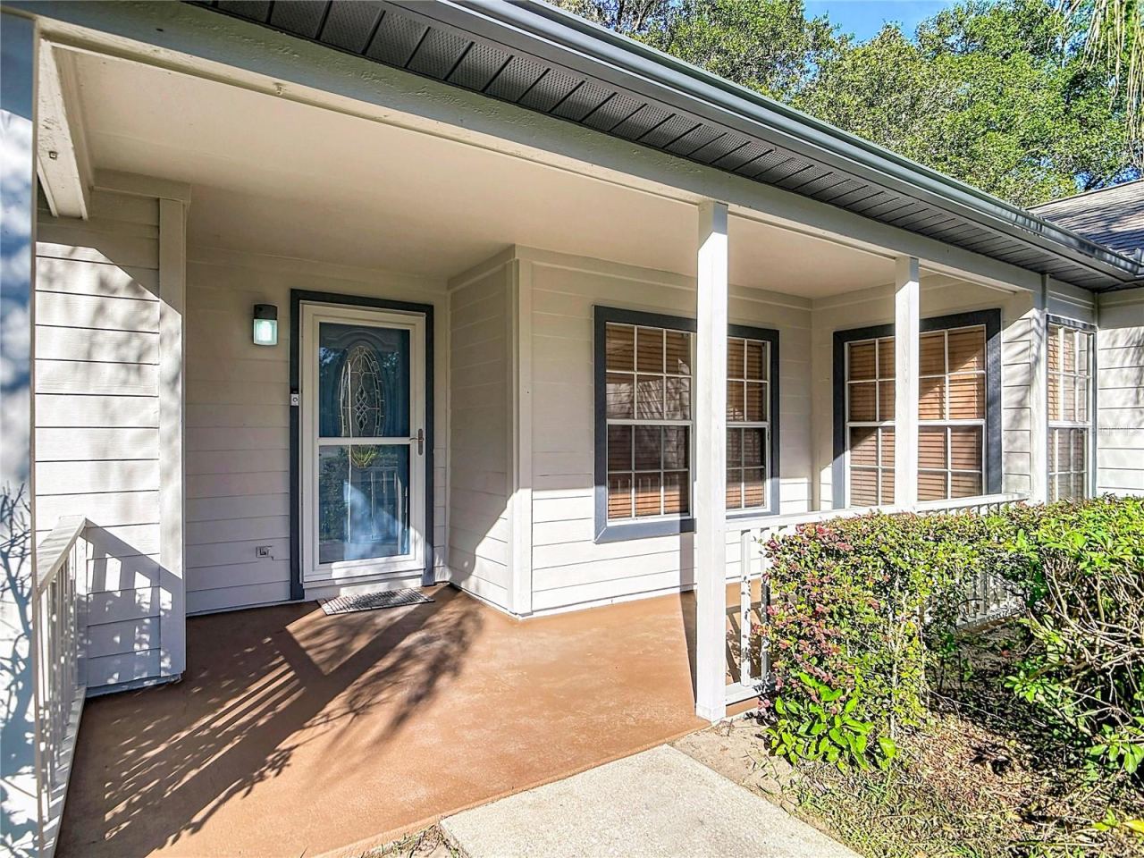 Photo 5 of 1056 Shady Hollow Dr, Deland, FL 32724