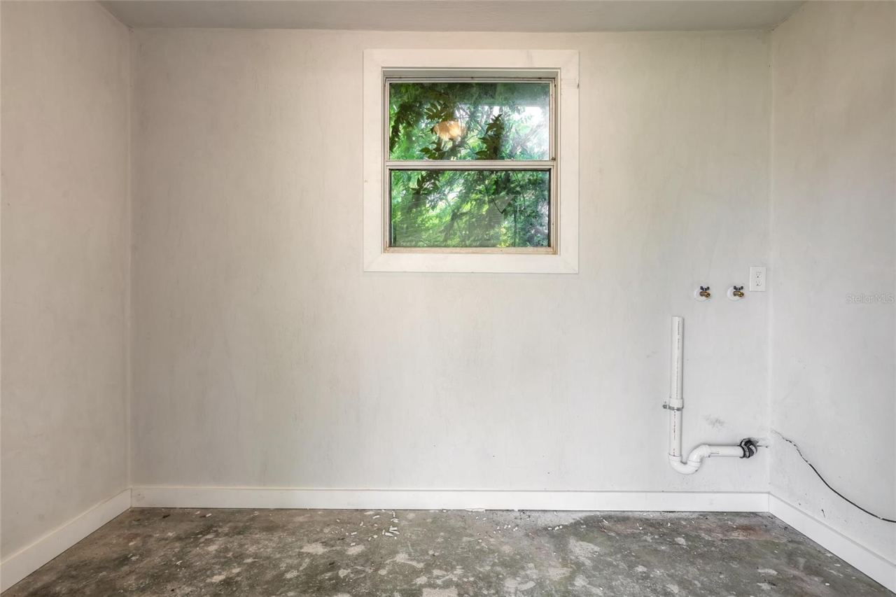 Photo 5 of 1318 Killian St, Daytona Beach, FL 32114