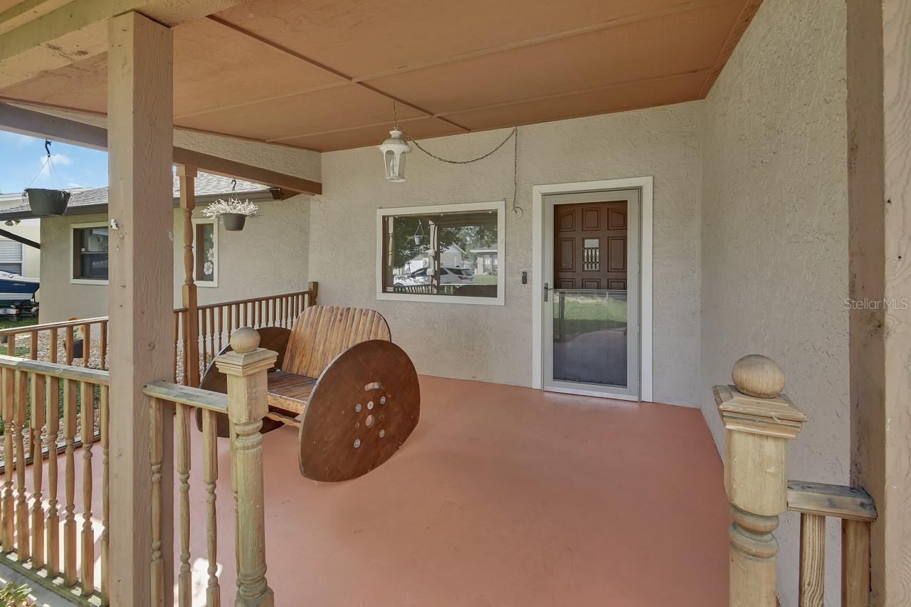 Photo 5 of 583 Cambridge Cir, South Daytona, FL 32119