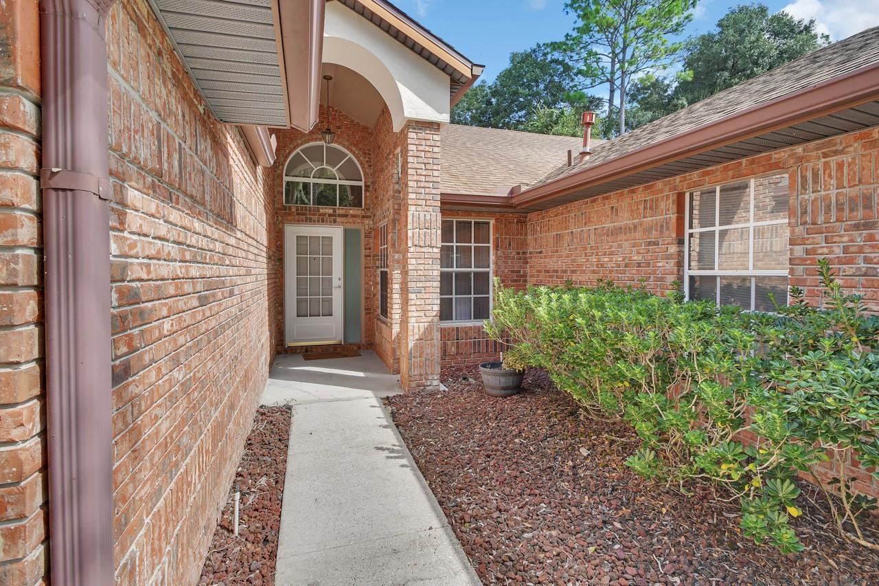 Photo 4 of 511 Briar Oak Way, Deland, FL 32724