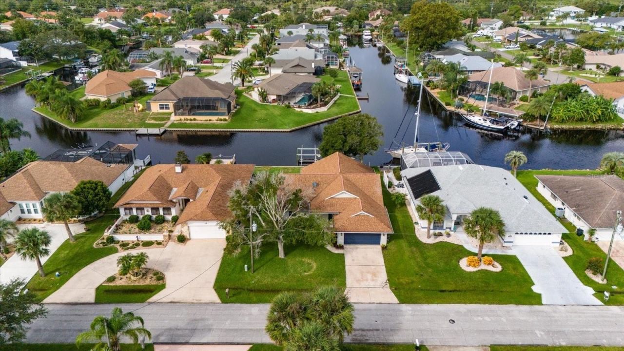 Photo 2 of 21 Collington Ct, Palm Coast, FL 32137