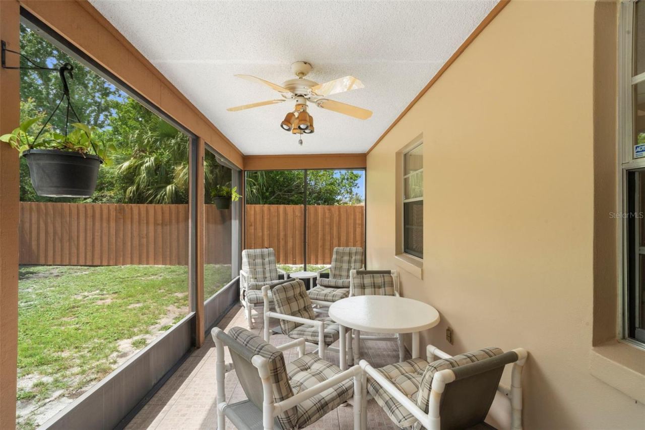 Photo 5 of 1051 Matterhorn St, Deltona, FL 32725