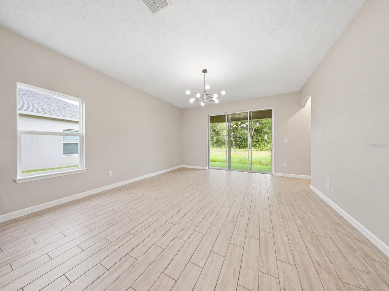 Photo 4 of 1034 Chelan Falls Dr, Deland, FL 32724