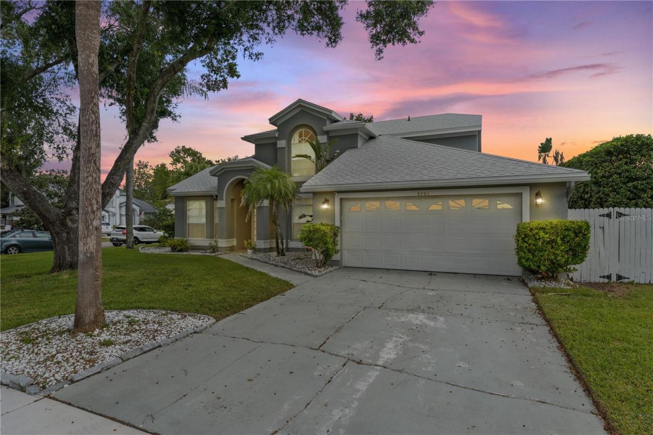 Photo 2 of 3701 Beaver Ridge Dr, Orlando, FL 32829