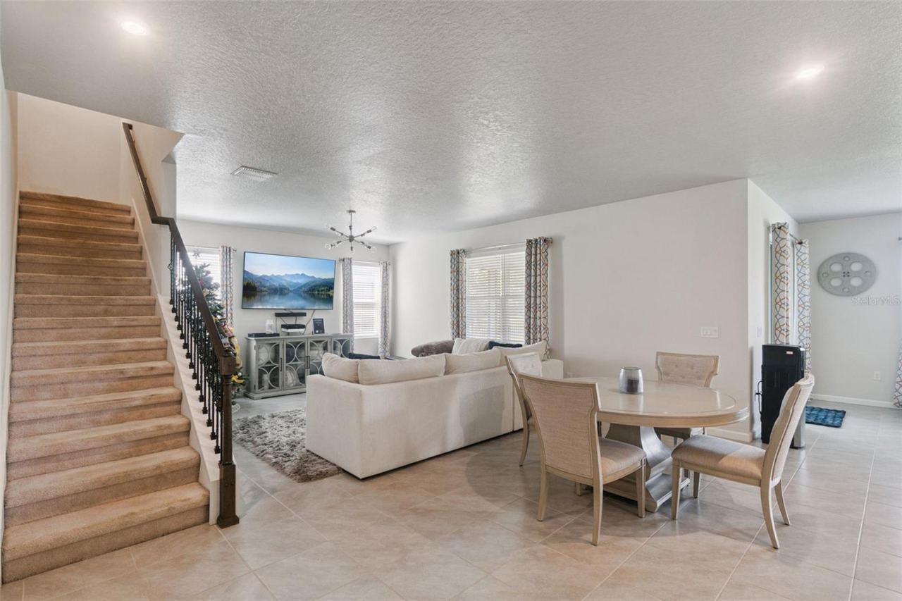 Photo 5 of 1622 Chelsea Manor Cir, Deland, FL 32724