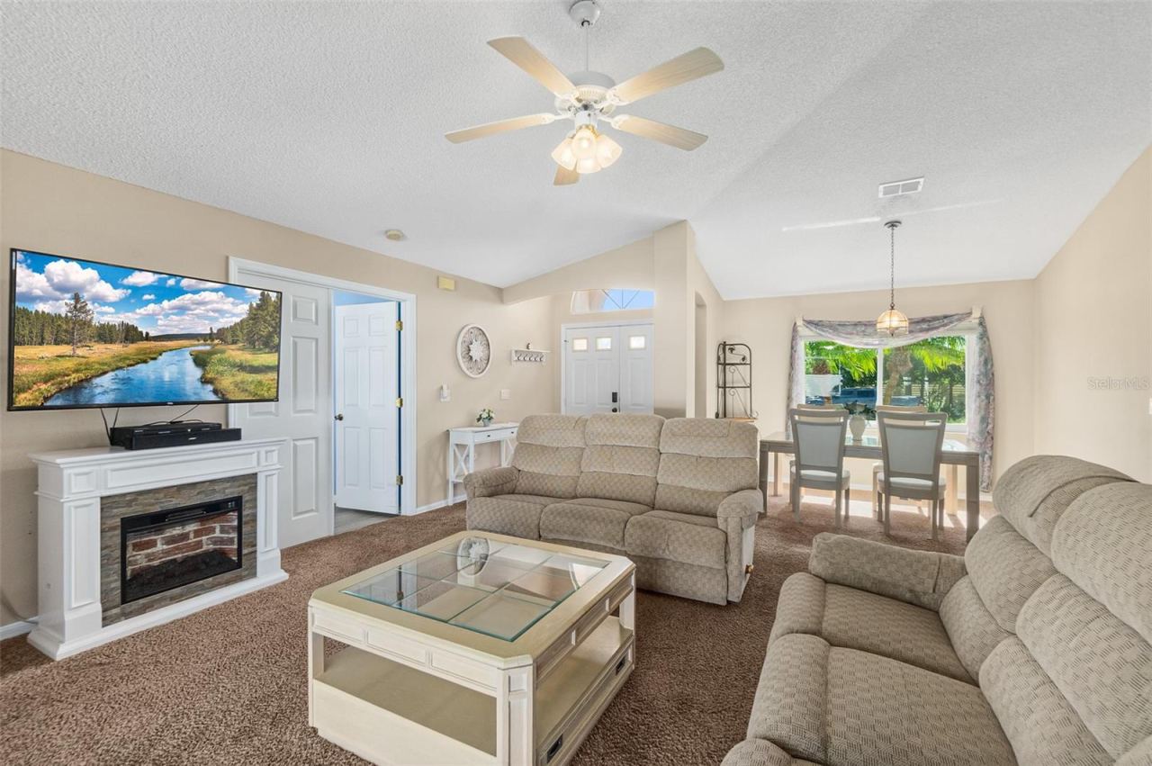 Photo 5 of 125 Pritchard Dr, Palm Coast, FL 32164