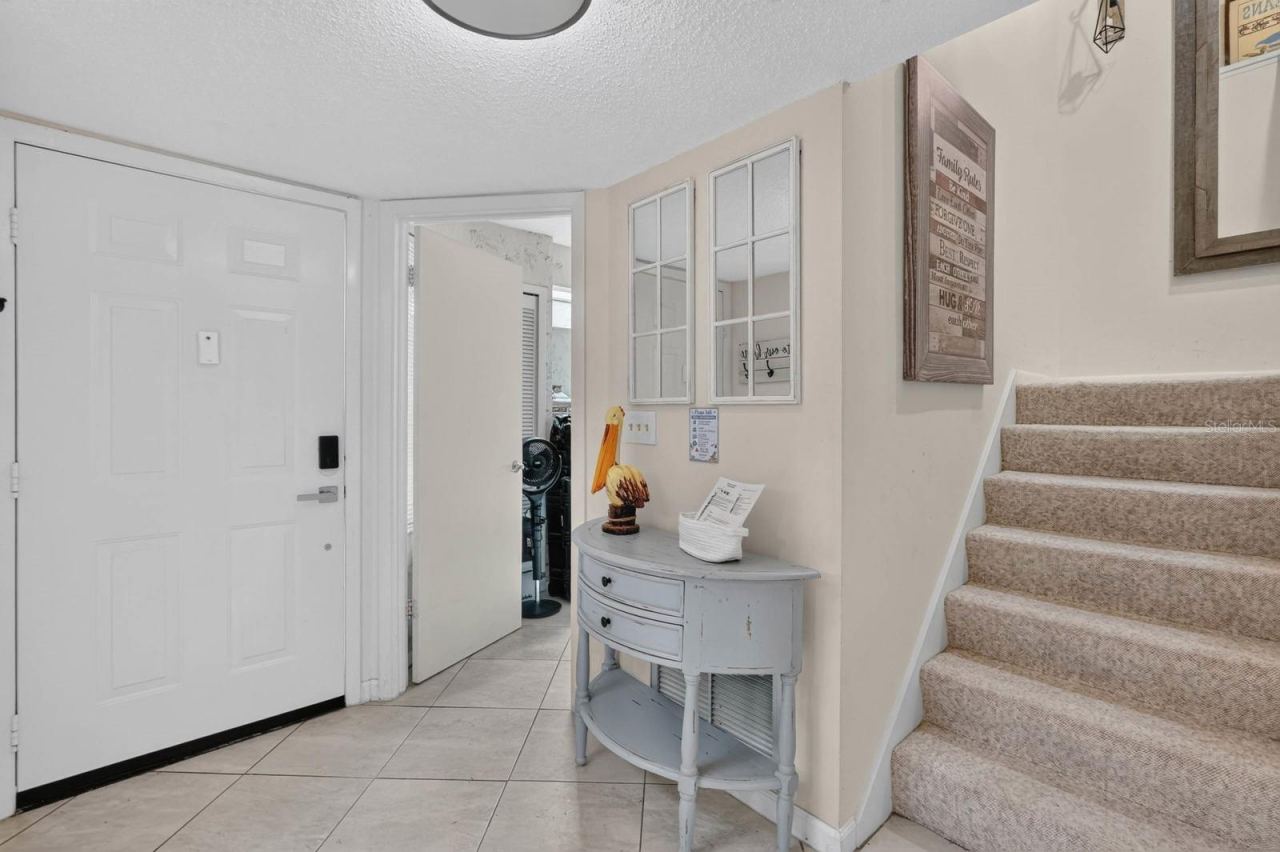 Photo 5 of 955 Grayling Ct #b, Port Orange, FL 32127