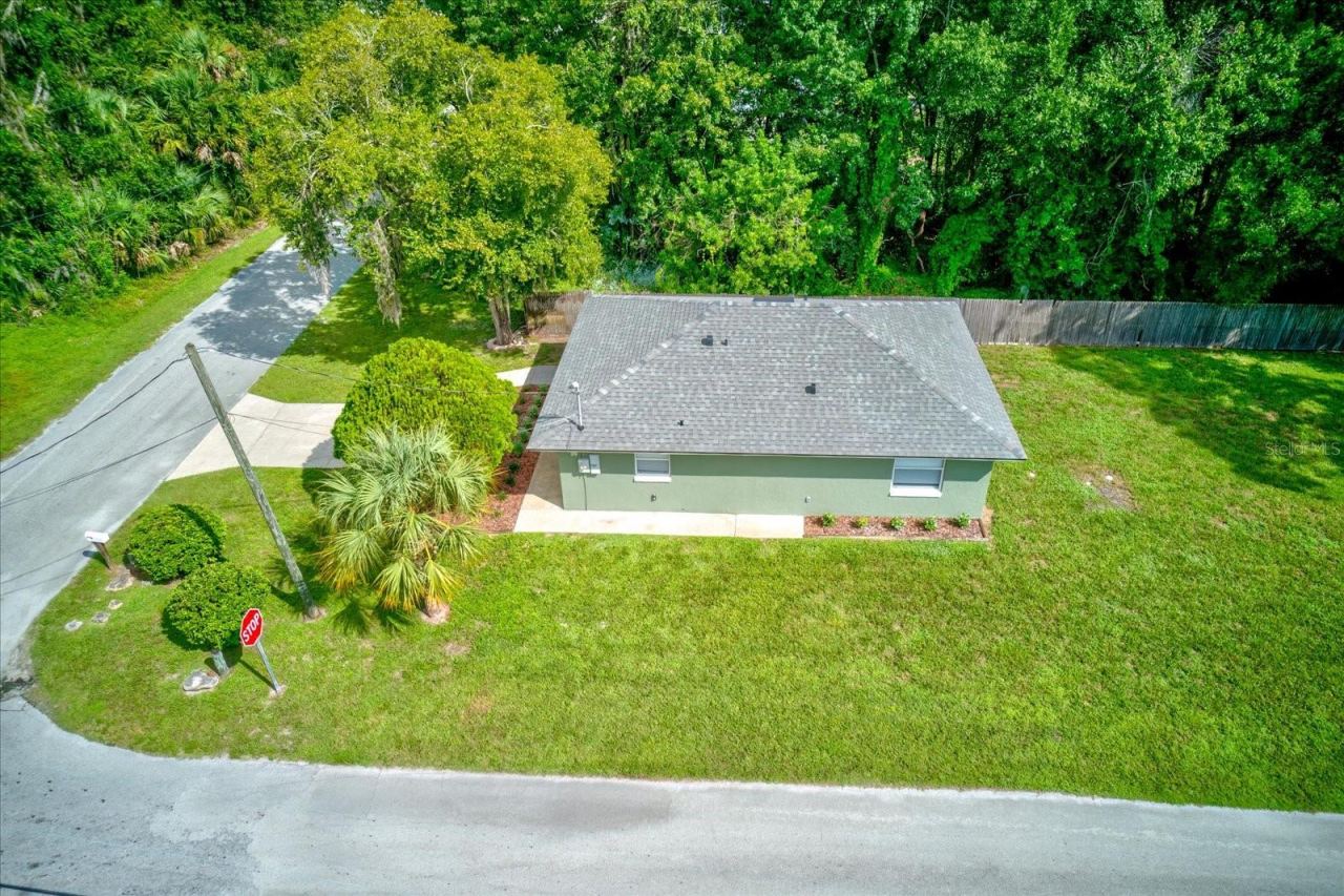 Photo 5 of 219 Cummings St, Oak Hill, FL 32759