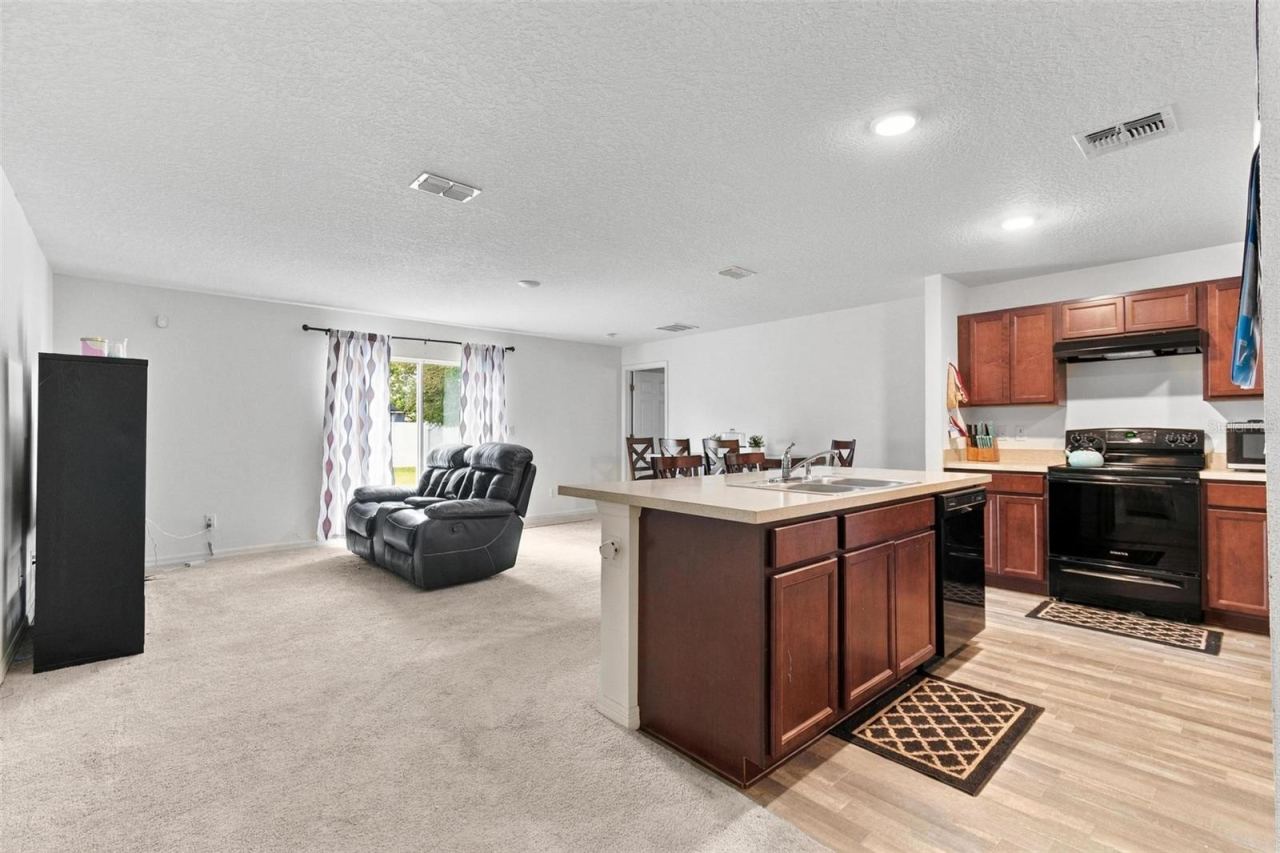 Photo 5 of 247 Bird Of Paradise Dr, Palm Coast, FL 32137