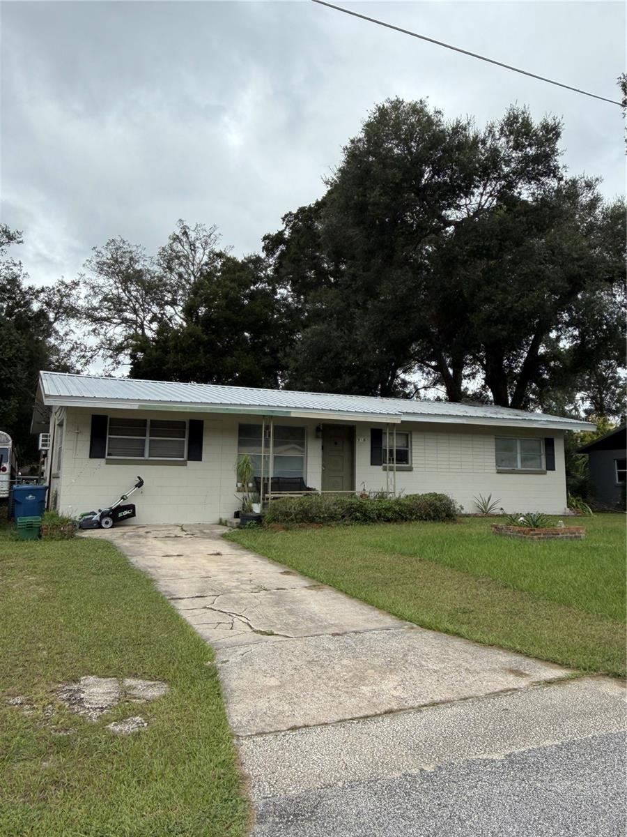 Photo 4 of 730 Lindley Blvd, Deland, FL 32724