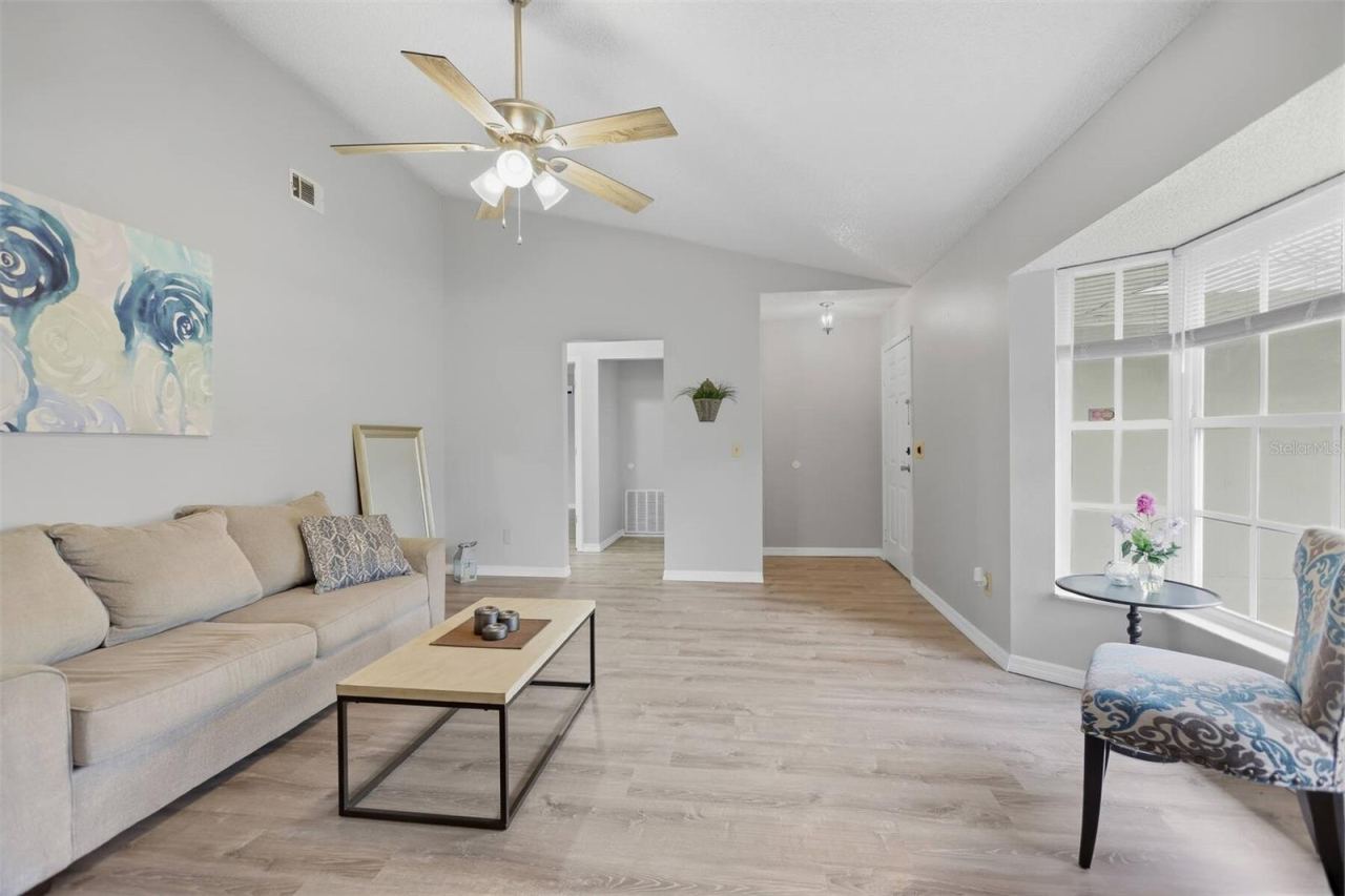 Photo 5 of 2699 Bentley Dr, Deltona, FL 32738