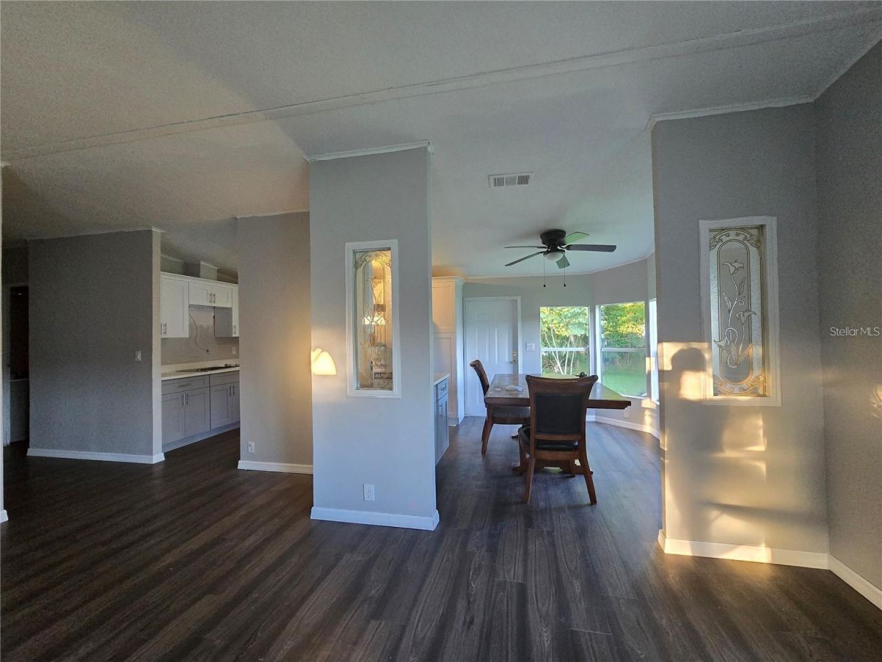 Photo 5 of 208 Pine Tree Trl, Crescent City, FL 32112