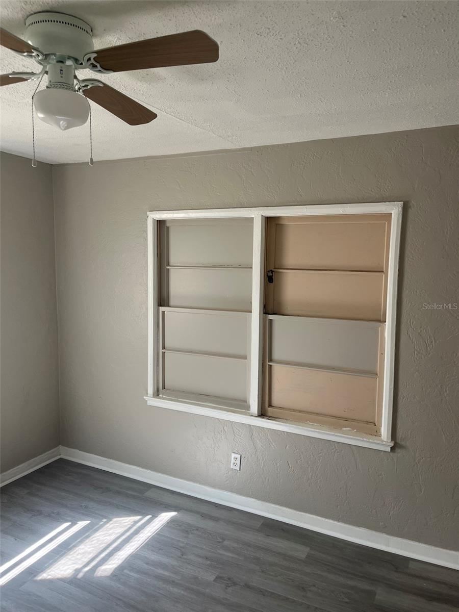 Photo 4 of 341 Fairview Ave, Daytona Beach, FL 32114