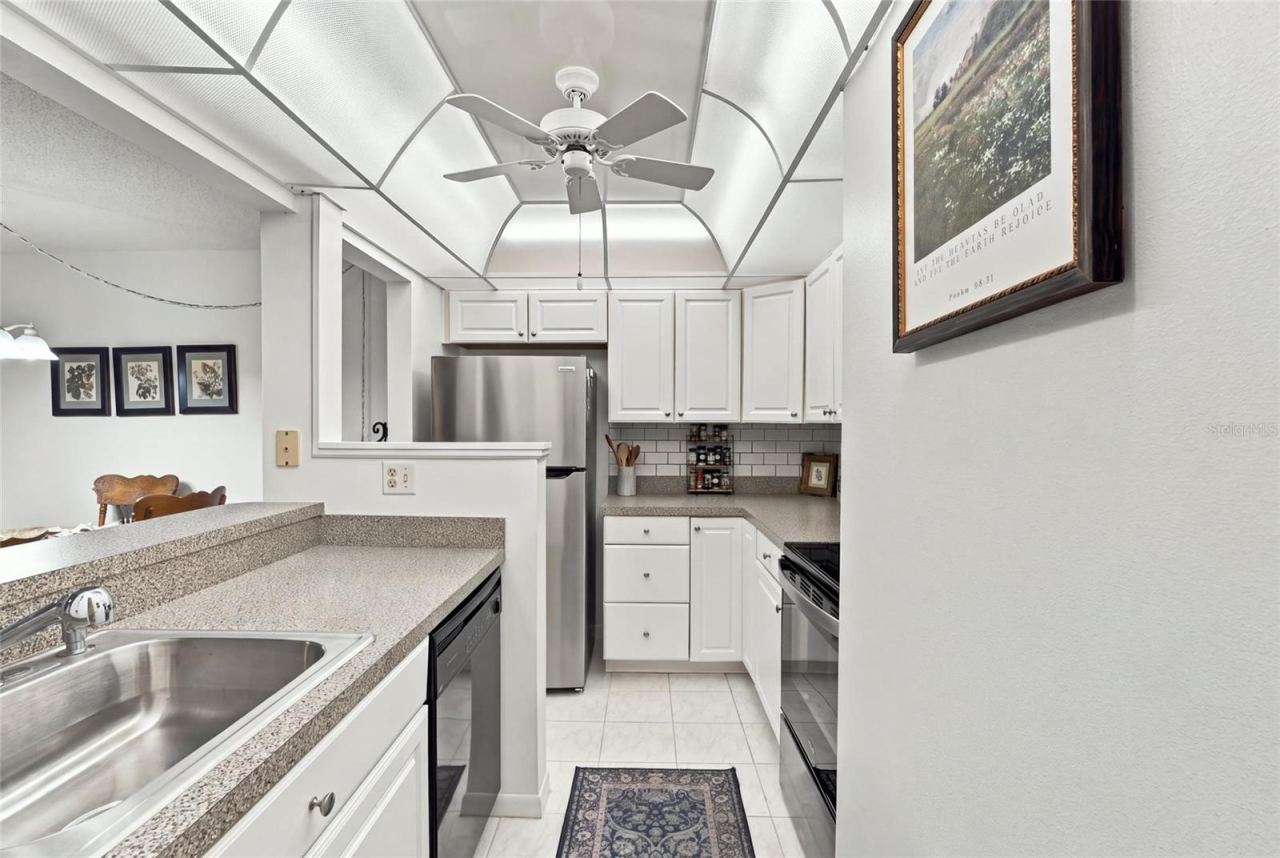 Photo 4 of 150 Wax Myrtle Woods Ct #7c, Deltona, FL 32725