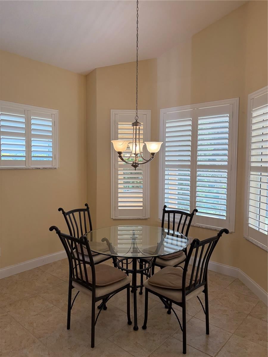 Photo 3 of 10 Lakeside Way N, Palm Coast, FL 32137