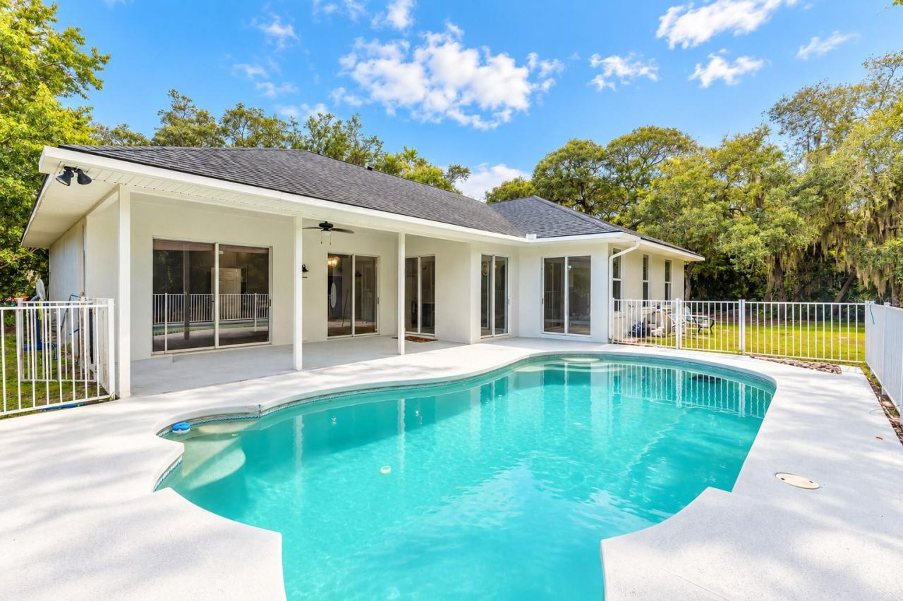 Photo 5 of 817 Bayridge Lane Ln, Port Orange, FL 32127