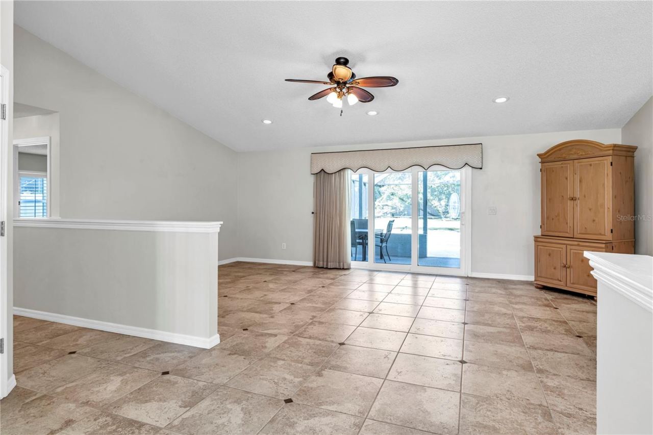 Photo 4 of 6158 Half Moon Dr, Port Orange, FL 32127