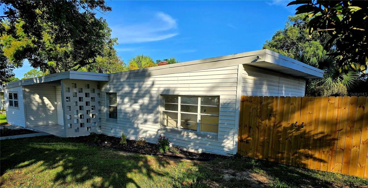 Photo 4 of 1308 Moore St, Daytona Beach, FL 32114