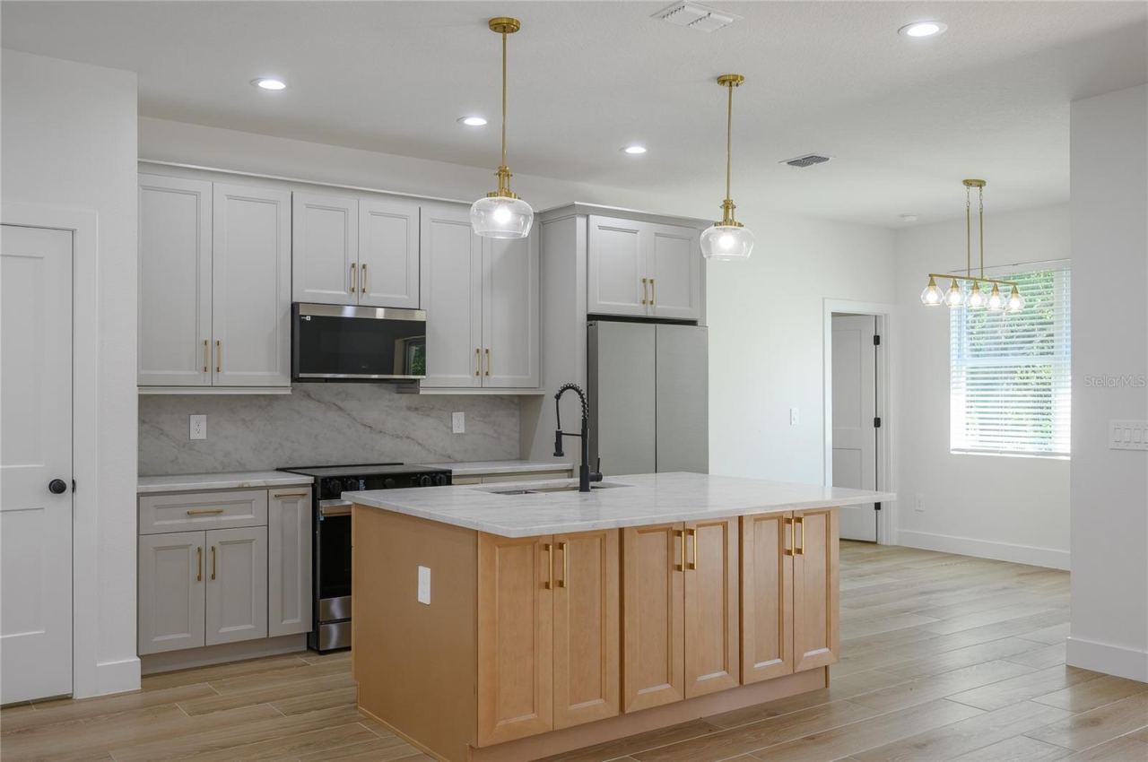 Photo 4 of 63 Alicante Rd, Debary, FL 32713