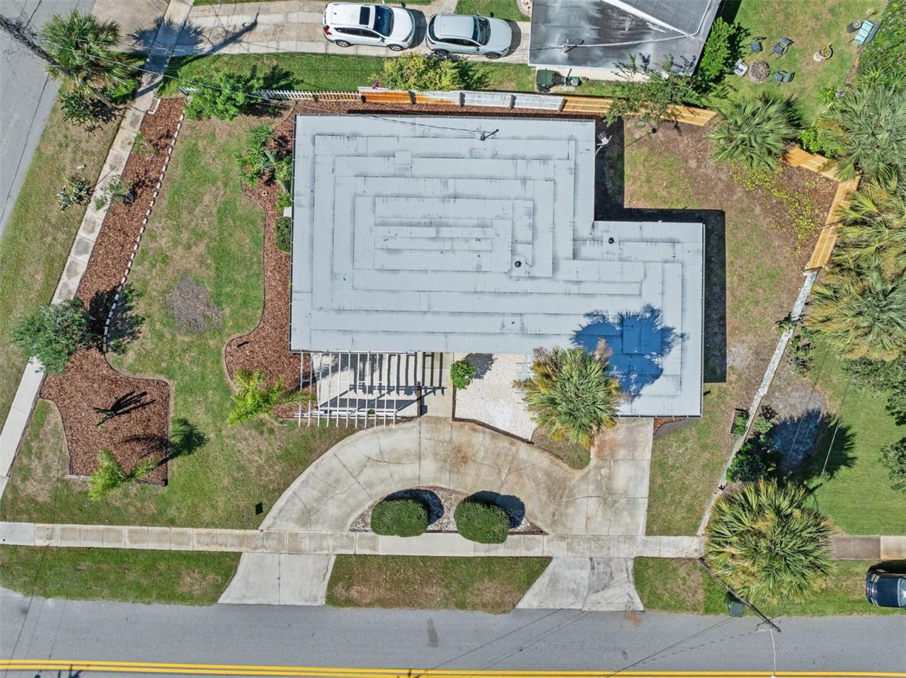 Photo 4 of 2001 N Oleander Ave, Daytona Beach, FL 32118