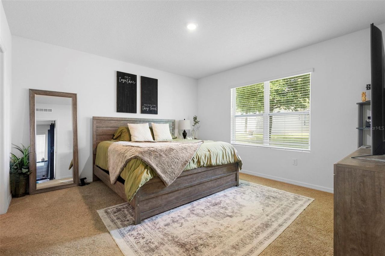 Photo 4 of 211 Duke Dr, Deland, FL 32724