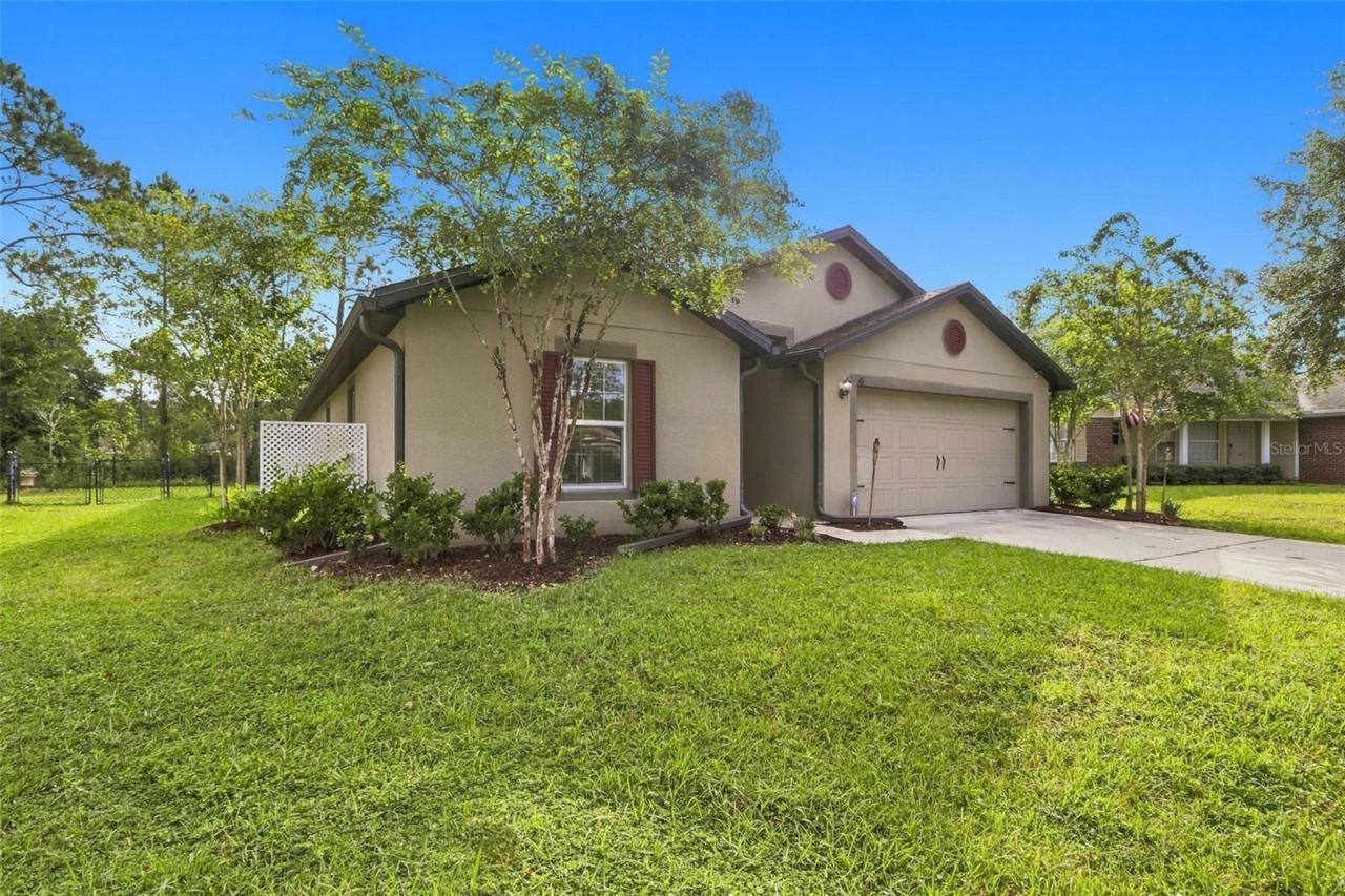 Photo 2 of 71 Royal Oak Dr, Palm Coast, FL 32164