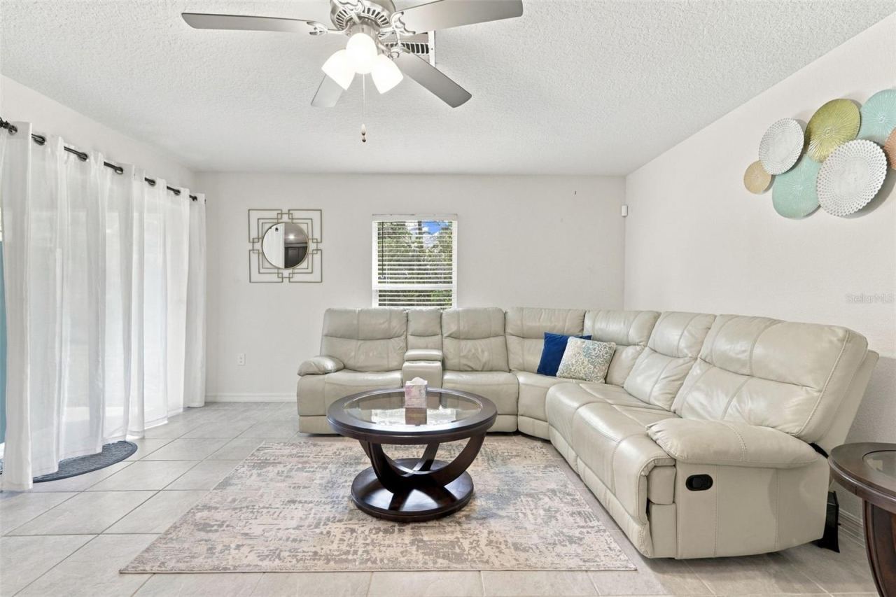 Photo 4 of 71 Royal Oak Dr, Palm Coast, FL 32164