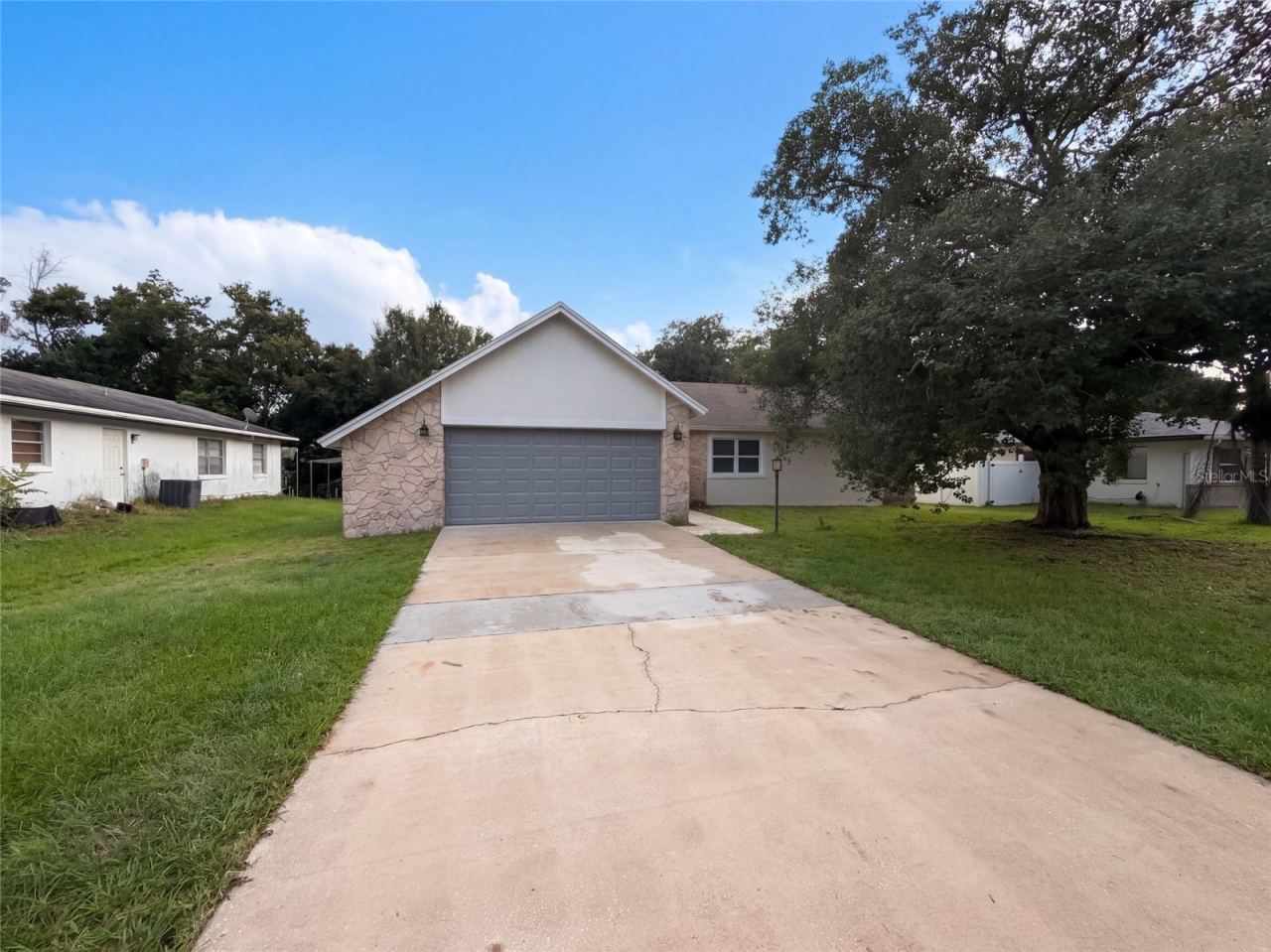 881 Vicksburg St, Deltona, FL 32725