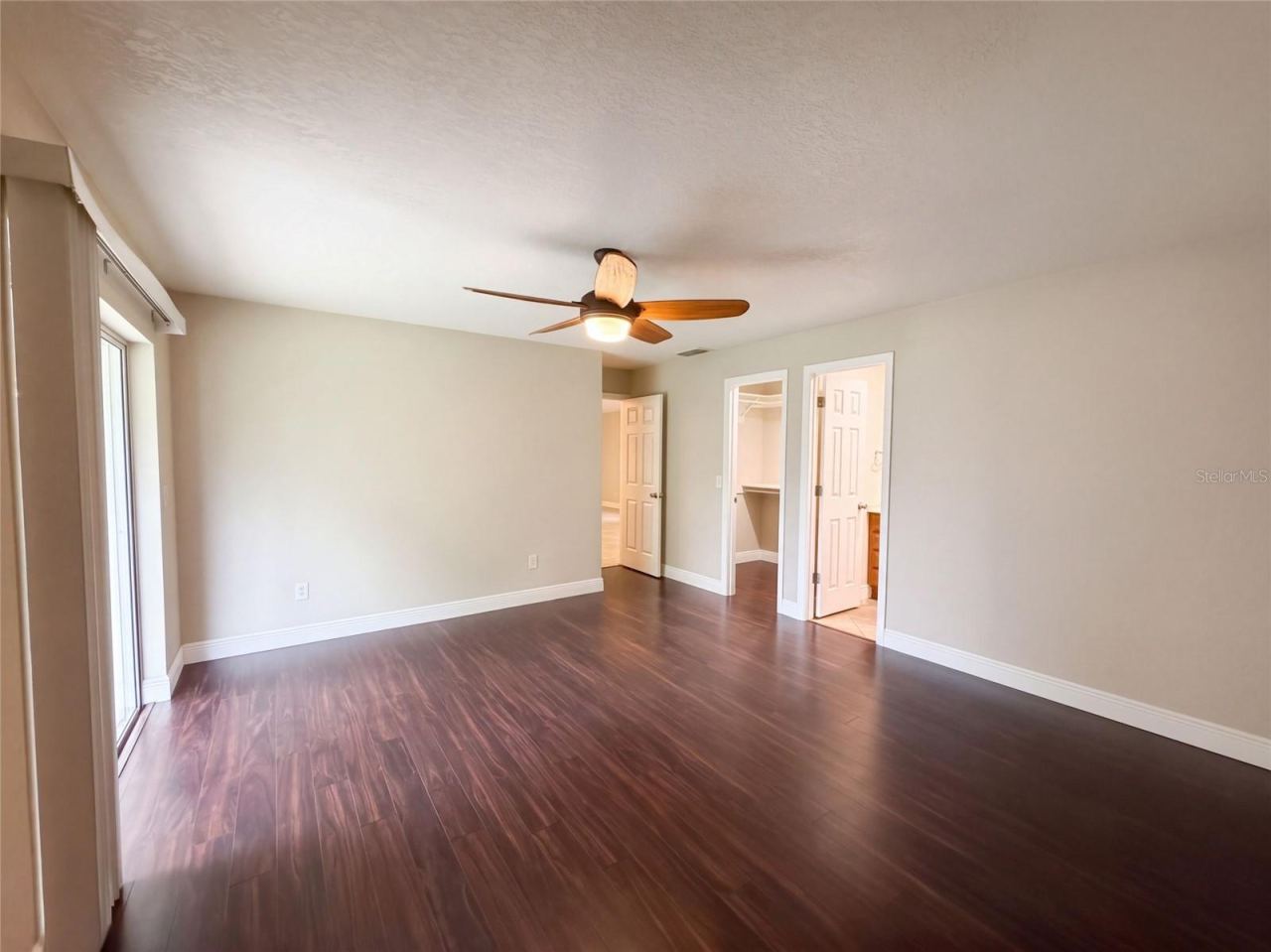 Photo 4 of 881 Vicksburg St, Deltona, FL 32725