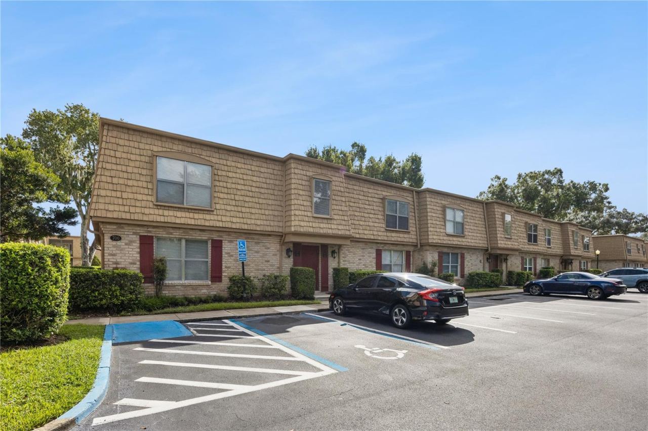 Photo 2 of 200 Saint Andrews Blvd #704, Winter Park, FL 32792