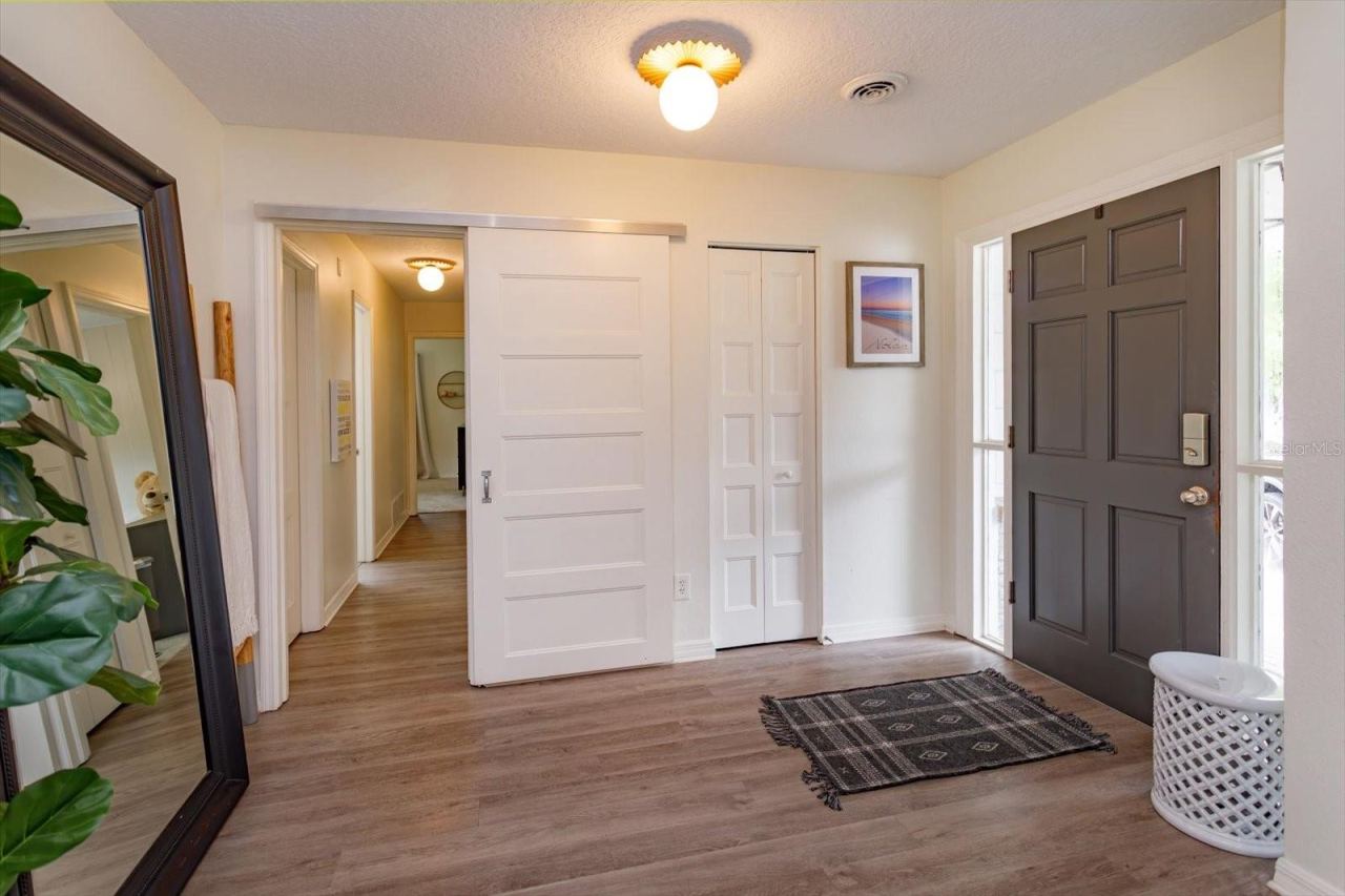 Photo 3 of 2322 Woodcrest Dr, Winter Park, FL 32792