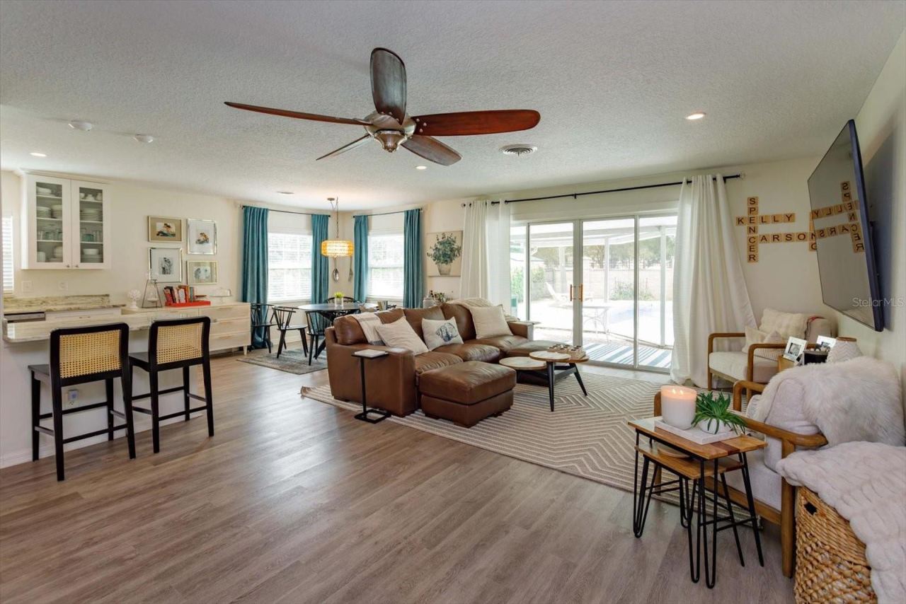 Photo 4 of 2322 Woodcrest Dr, Winter Park, FL 32792