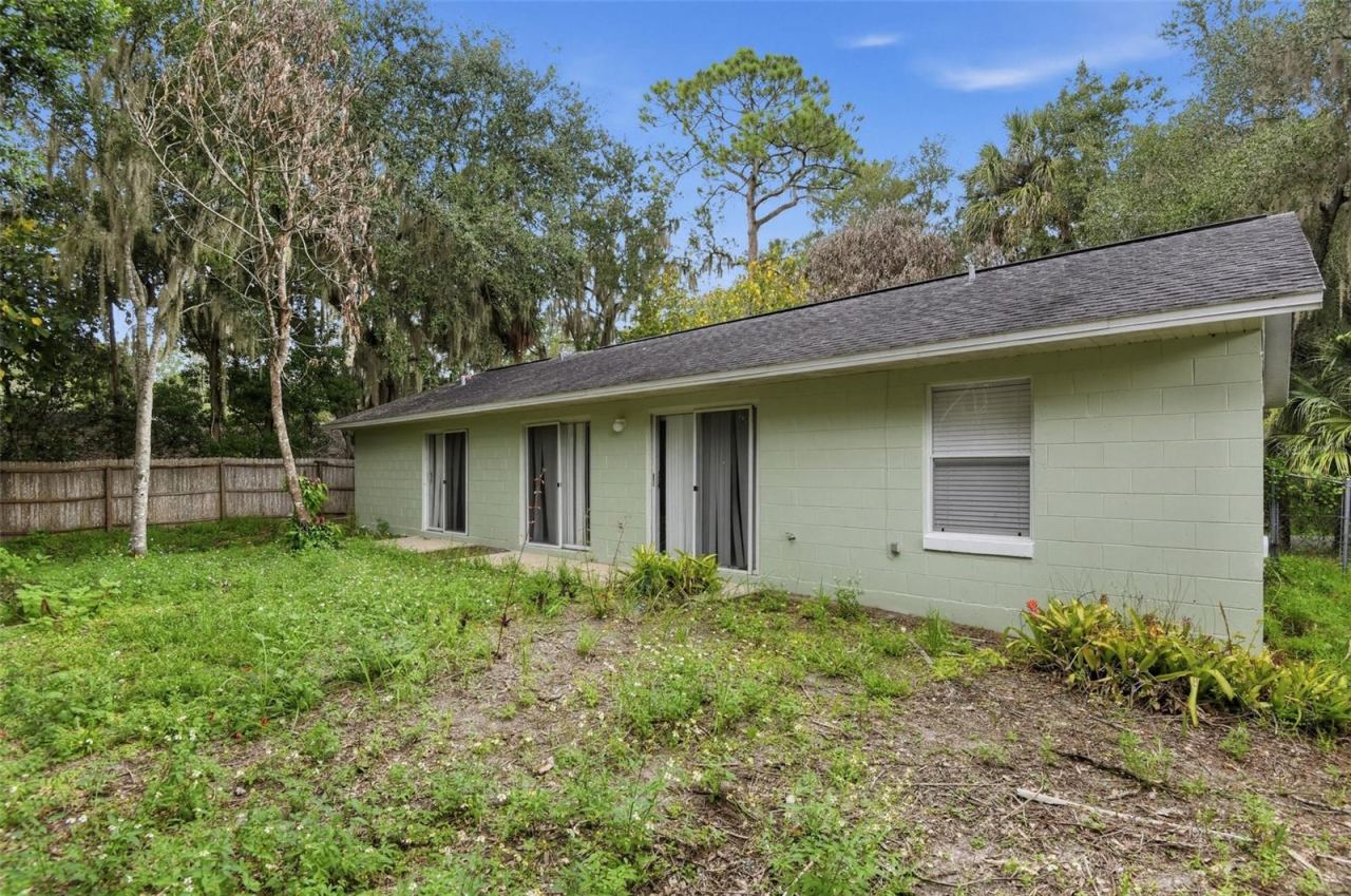 Photo 5 of 235 Toms Rd, Debary, FL 32713