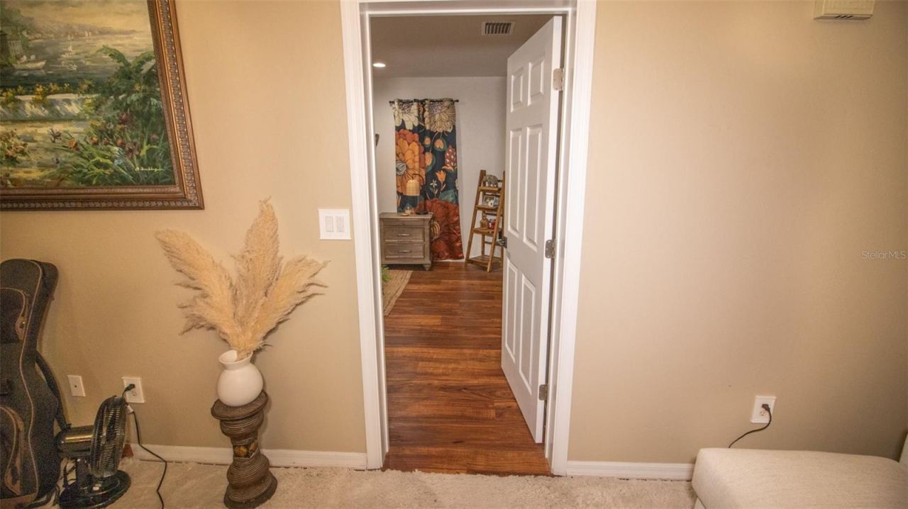 Photo 5 of 241 Se 5th Ave, Melrose, FL 32666