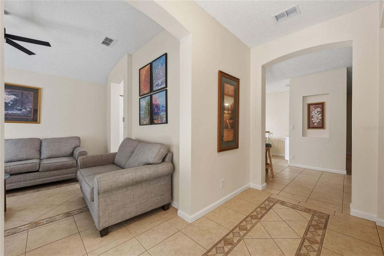 Photo 4 of 113 Westcott Ln, Deland, FL 32724