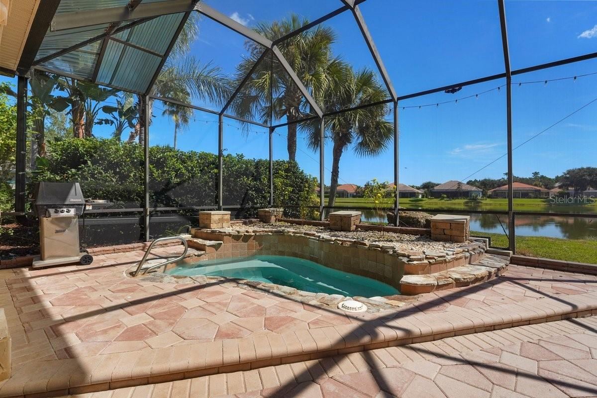 Photo 2 of 56 Oak View Cir W, Palm Coast, FL 32137