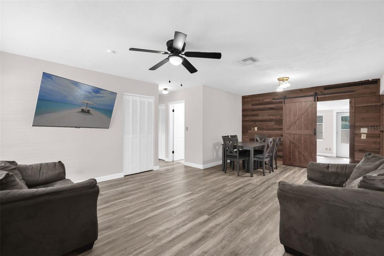 Photo 5 of 675 Hager St, Deltona, FL 32725