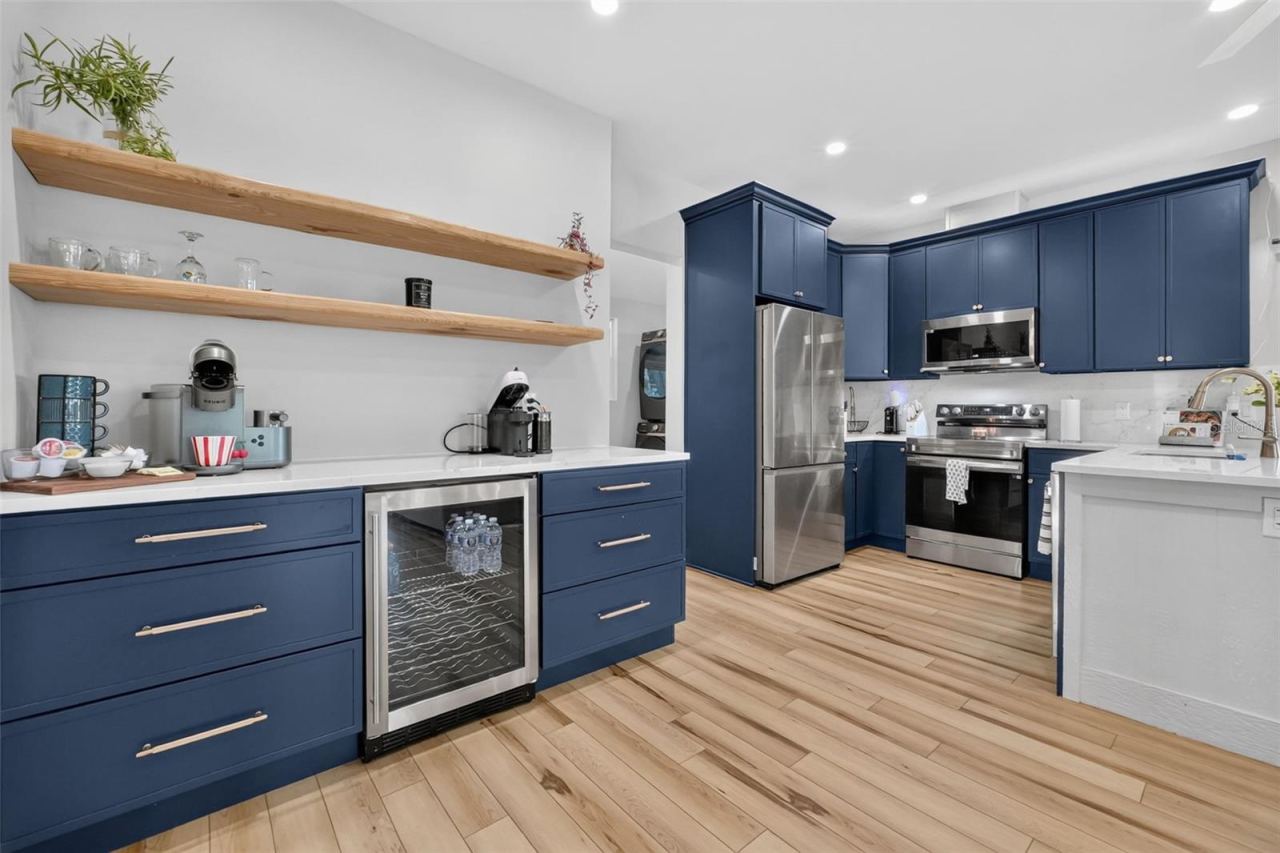 Photo 4 of 103 Park Cir, Holly Hill, FL 32117