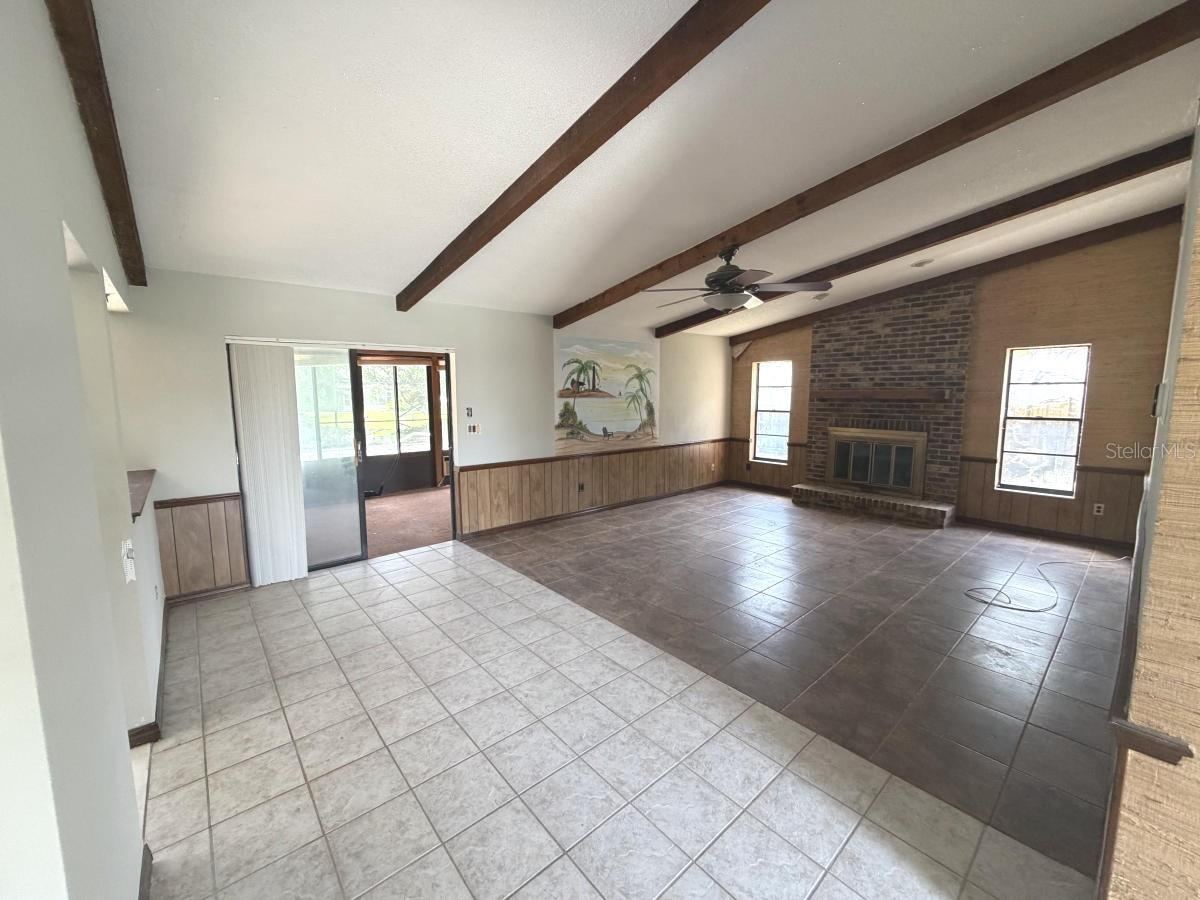 Photo 4 of 824 Black Duck Dr, Port Orange, FL 32127