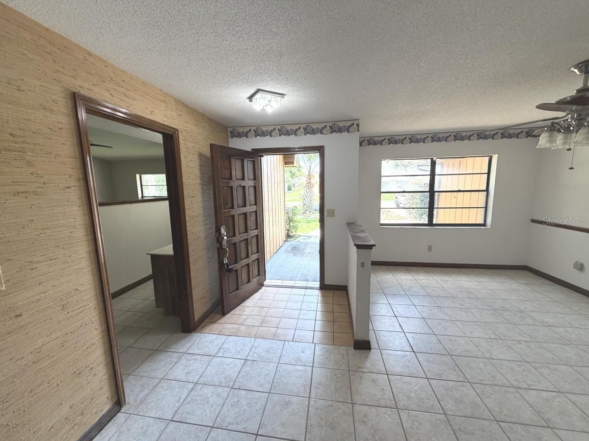 Photo 5 of 824 Black Duck Dr, Port Orange, FL 32127