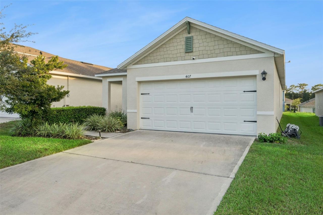 Photo 4 of 407 Charlotte Way, Deland, FL 32724