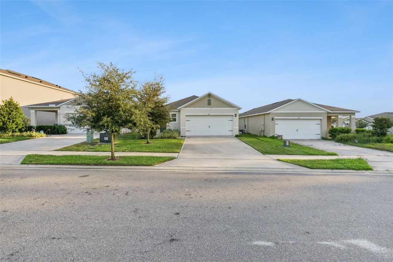 Photo 5 of 407 Charlotte Way, Deland, FL 32724