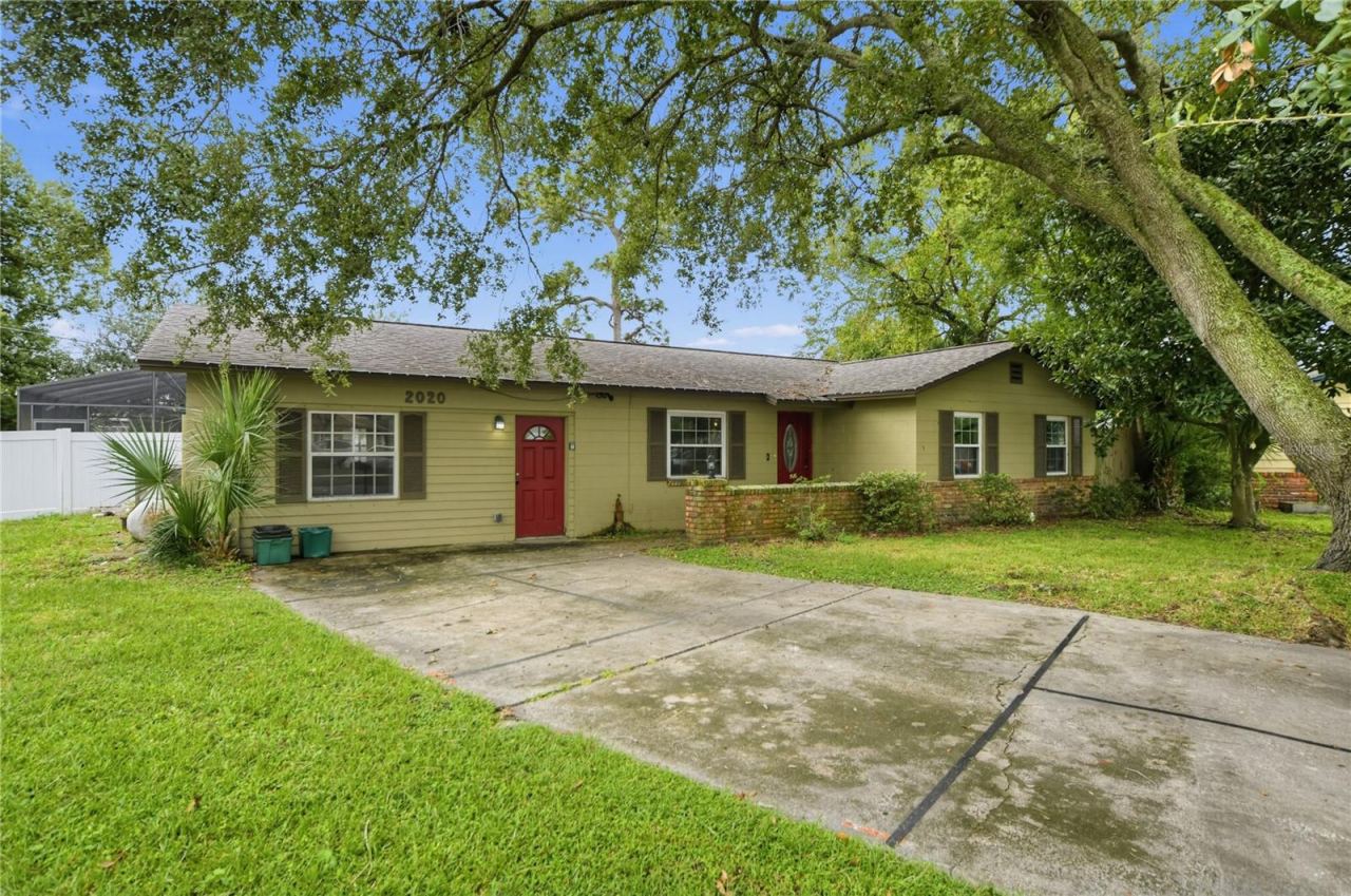 Photo 2 of 2020 Leanne Ct, Winter Park, FL 32792