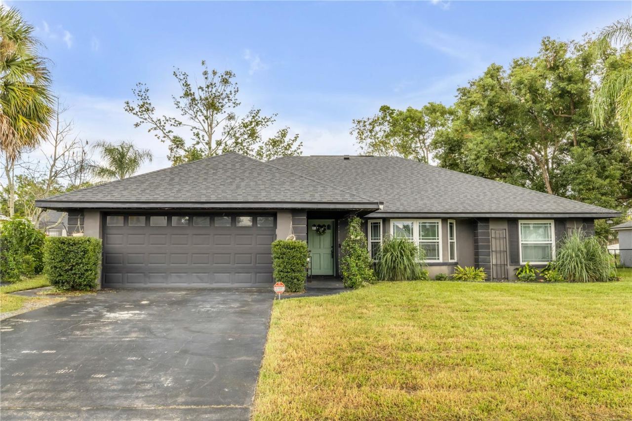 519 Birchwood Ln, Deltona, FL 32738