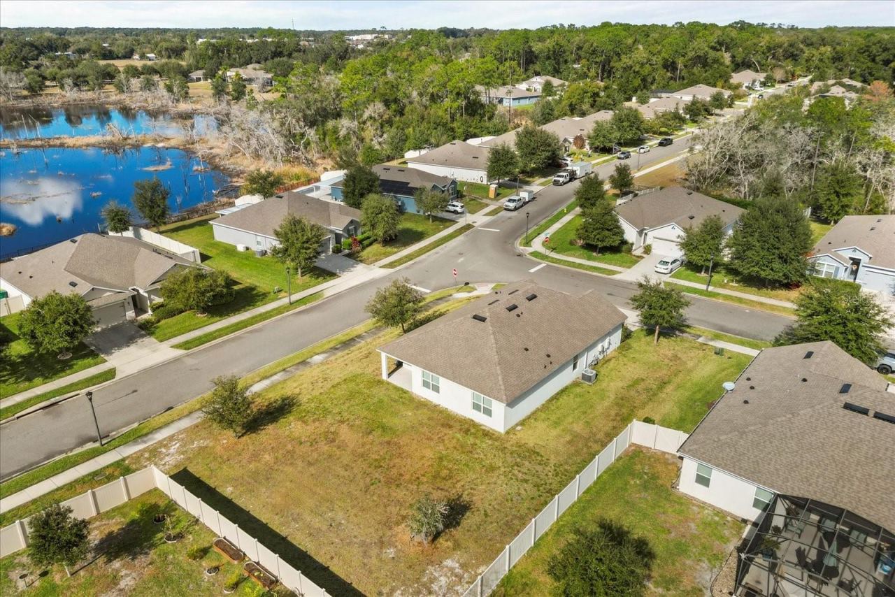 Photo 5 of 201 Wood Hollow Rd, Deland, FL 32724