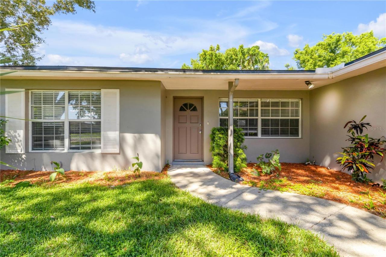 Photo 4 of 1270 E Fowler Dr, Deltona, FL 32725