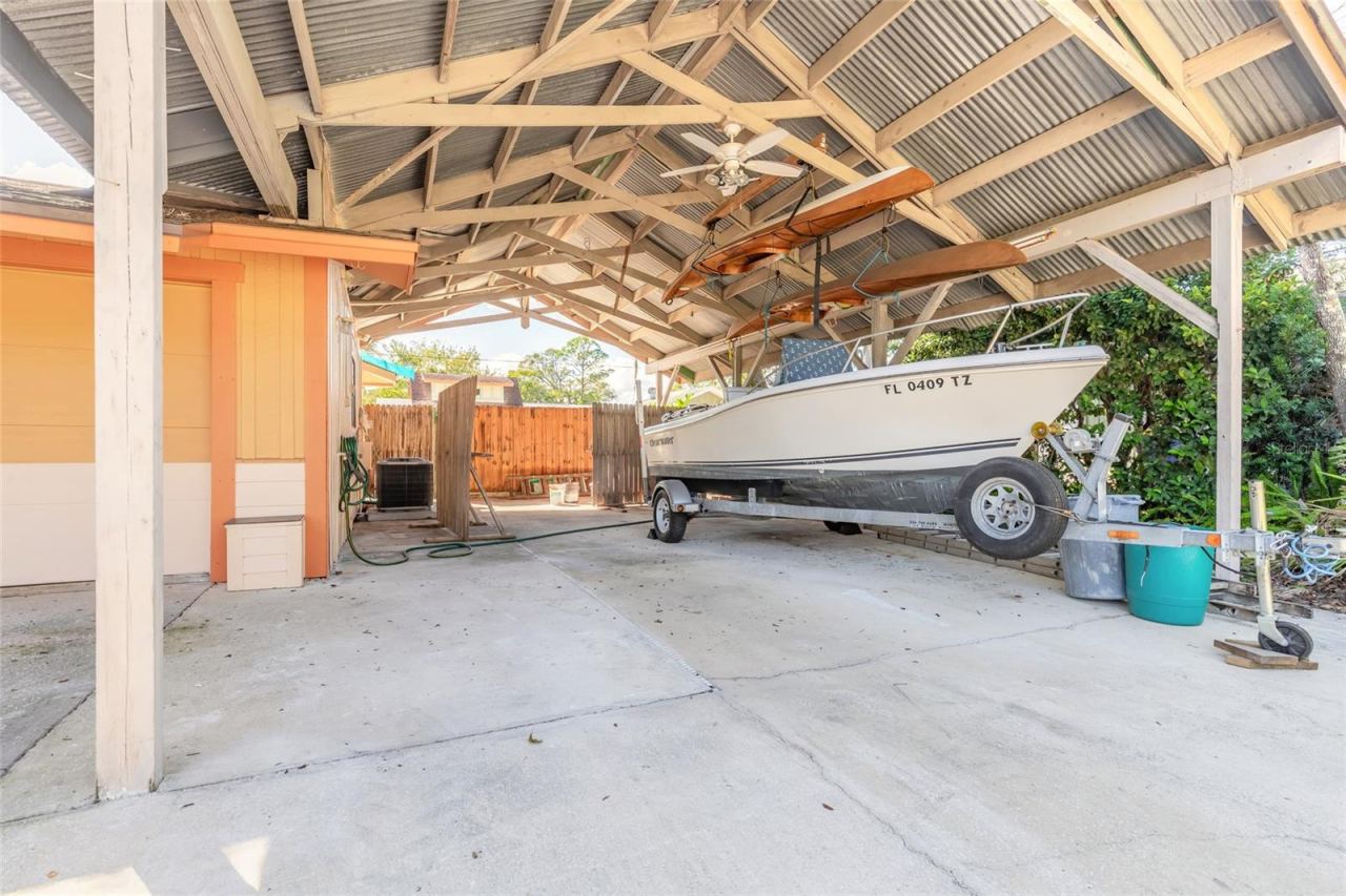 Photo 4 of 2526 Royal Palm Dr, Edgewater, FL 32141