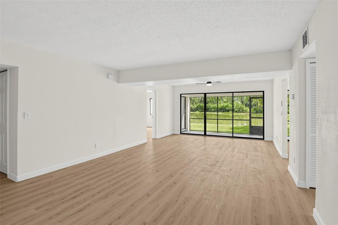 Photo 4 of 275 Indigo Dr #1070, Daytona Beach, FL 32114
